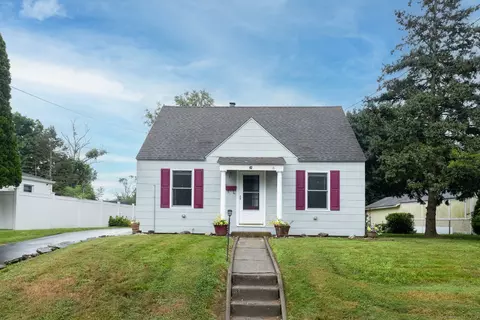 24 Nassau Cir, East Hartford, CT 06118