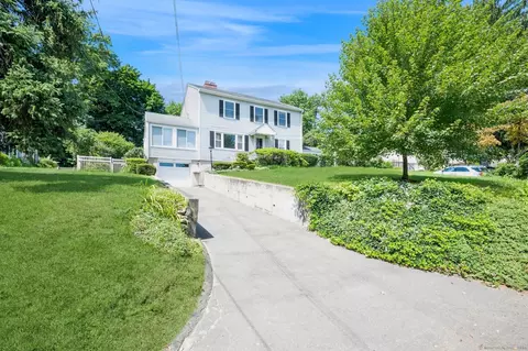 101 Pine Tree Dr, Stamford, CT 06906