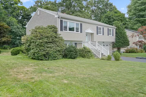 278 Sigwin Dr, Fairfield, CT 06824