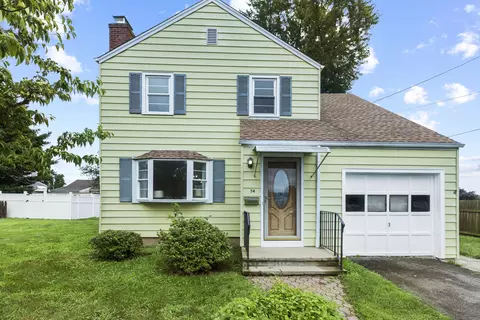 54 Dewhirst St, Bridgeport, CT 06606