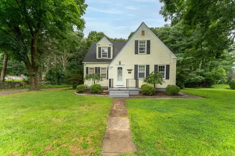 719 N Main St, Killingly, CT 06239