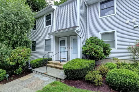 1 Wolfpit Ave #6, Norwalk, CT 06851