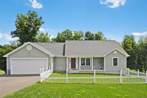 35 Old Post Rd, Northford, CT 06472