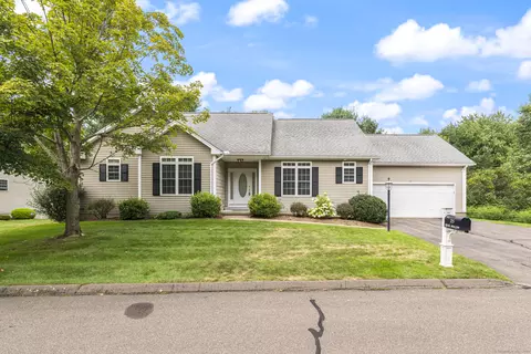 25 Quail Holw #25, Enfield, CT 06082