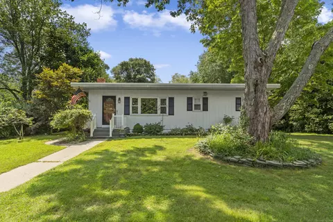 2 Milton Rd, Waterford, CT 06375