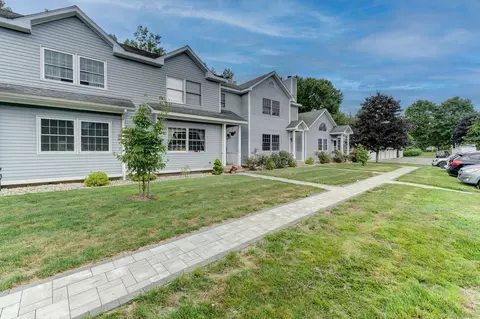 704 Fieldstone Ct #704, Colchester, CT 06415