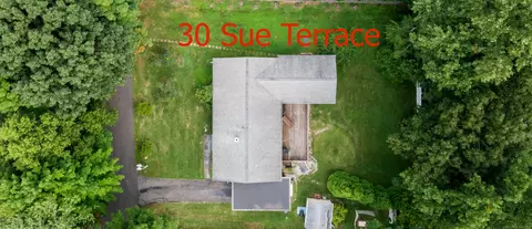 30 Sue Terrace Ter, Westport, CT 06880