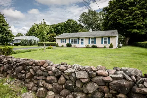 702 Murdock Ave, Meriden, CT 06450