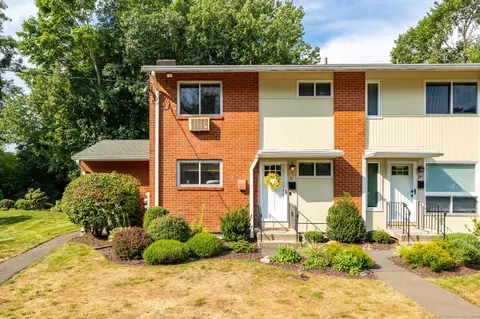 31 Centerbrook Rd, Hamden, CT 06518