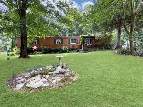 593 Warrenville Rd, Mansfield, CT 06250