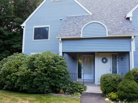 16 Mallard Cir #16, Tariffville, CT 06081