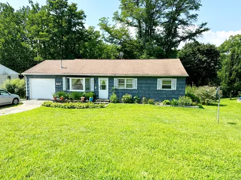20 Dartmouth Rd, New Milford, CT 06776