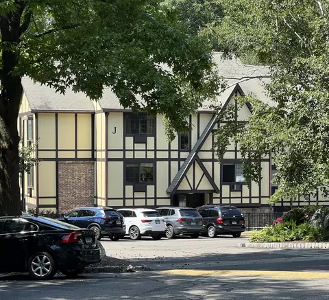 50 Aiken St #363, Norwalk, CT 06851