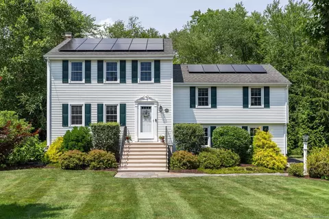 109 Heywood Dr, Glastonbury, CT 06033