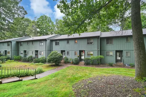 130 Highland St #F, Manchester, CT 06040