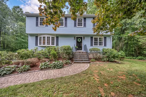 769 Old Toll Rd, Guilford, CT 06437