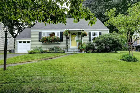 12 Burdette Pl, Milford, CT 06460