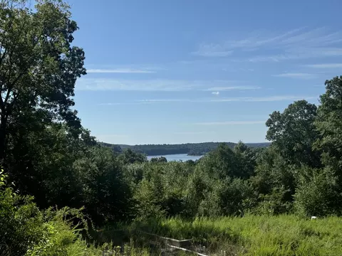 258 Joshuatown Rd, Lyme, CT 06371