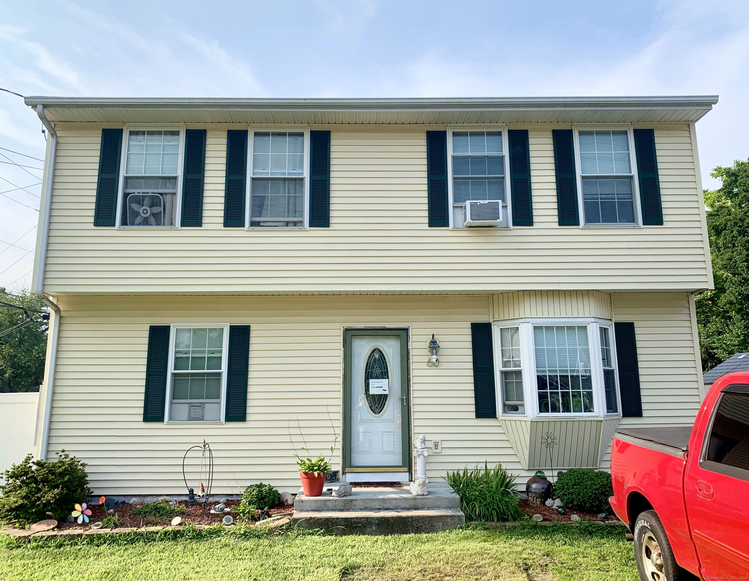 60 Maple St  