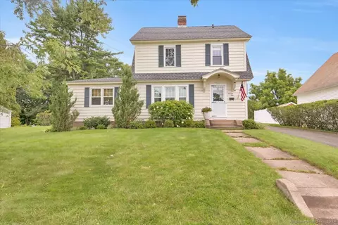 71 Strickland St, Manchester, CT 06042