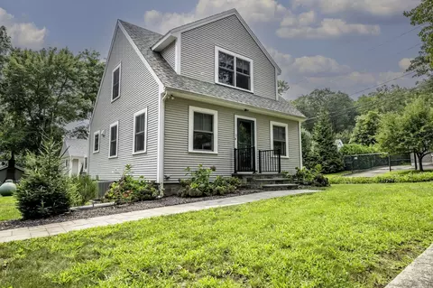 11 Sioux Rd, Middlefield, CT 06455