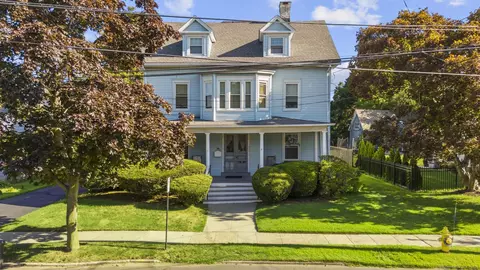 906 Judson Pl, Stratford, CT 06615