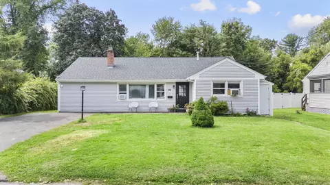 89 Jennings Ave, Bridgeport, CT 06610