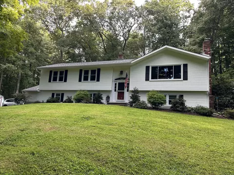 54 Beecher Dr, Southbury, CT 06488