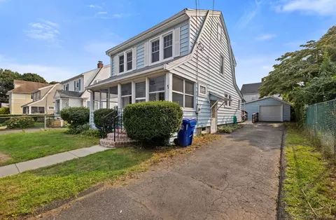 7 Loundsbury Ave, Norwalk, CT 06851