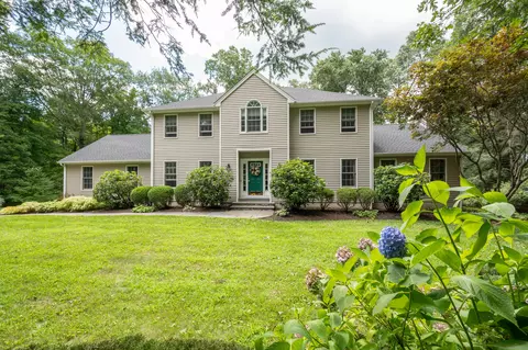 42 Judith Dr, Danbury, CT 06811