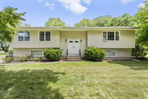 275 Oronoke Rd, Waterbury, CT 06708