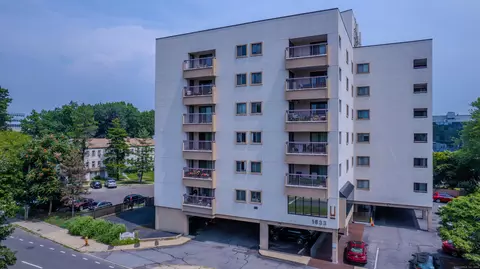 1633 Washington Blvd #2G, Stamford, CT 06902