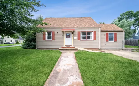 5 Rosedale Rd, Hamden, CT 06514