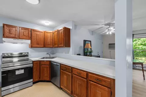 85 Wellington Dr #85, Farmington, CT 06032
