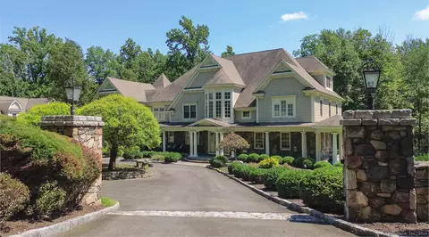 834 N Salem Rd, Ridgefield, CT 06877