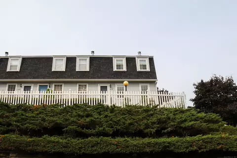 209 Austin Ryer Ln #209, Branford, CT 06405