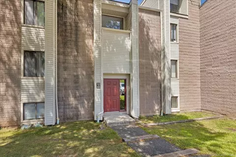 196 Burgundy Hill Ln #196, Middletown, CT 06457