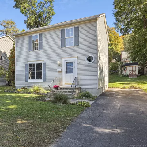 5 Pleasant St, New Milford, CT 06776