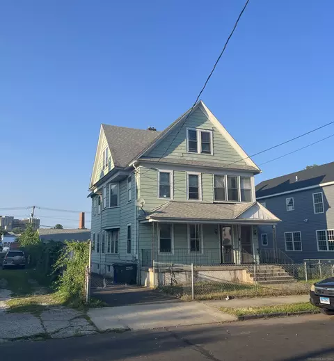 141 Holly St, Bridgeport, CT 06607