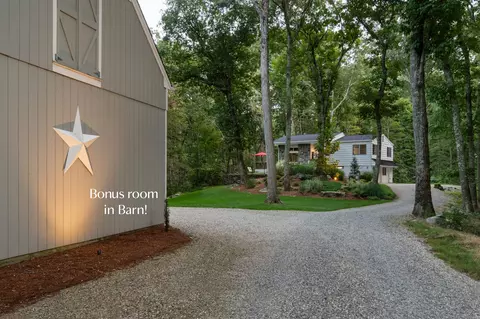 7 Dogwood Ln, Weston, CT 06883
