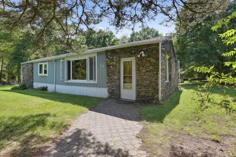 64 Evergreen Park, Clinton, CT 06413