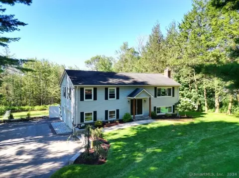 107 Indian Meadow Dr, Winchester, CT 06098