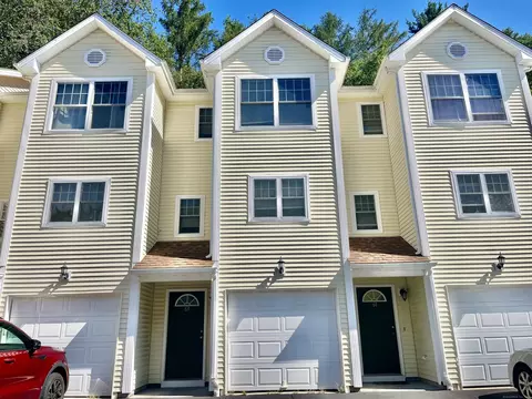 527 W Thames St #63, Norwich, CT 06360