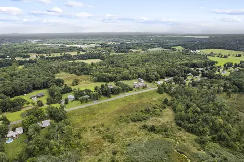 South Stone Street, Suffield, CT 06078 photo 4