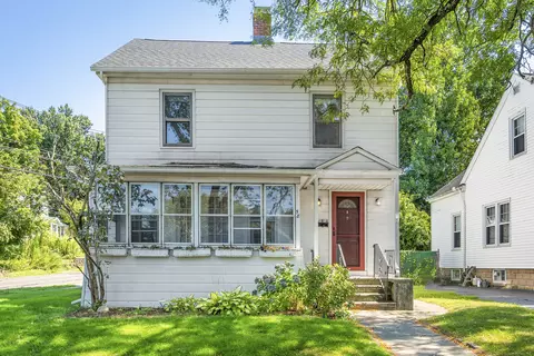 58 Ford St, Hamden, CT 06517