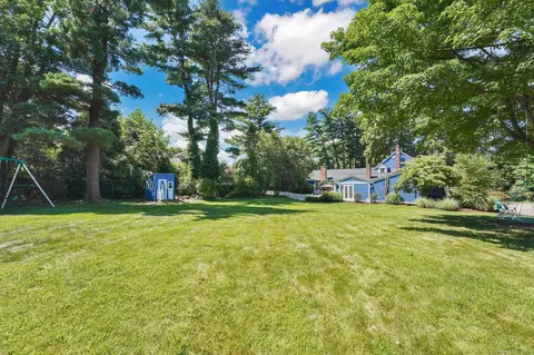 8088 Church St, Farmington, CT 06032