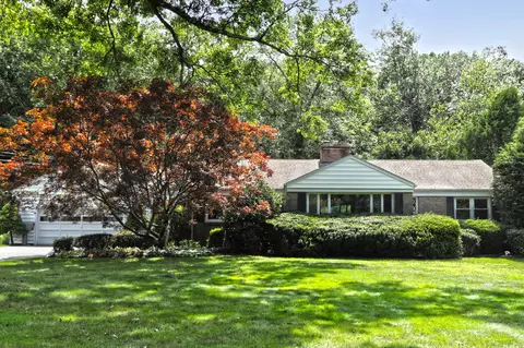 166 Englewood Dr, Orange, CT 06477