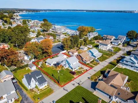 9 Sea Breeze Ave, East Lyme, CT 06357