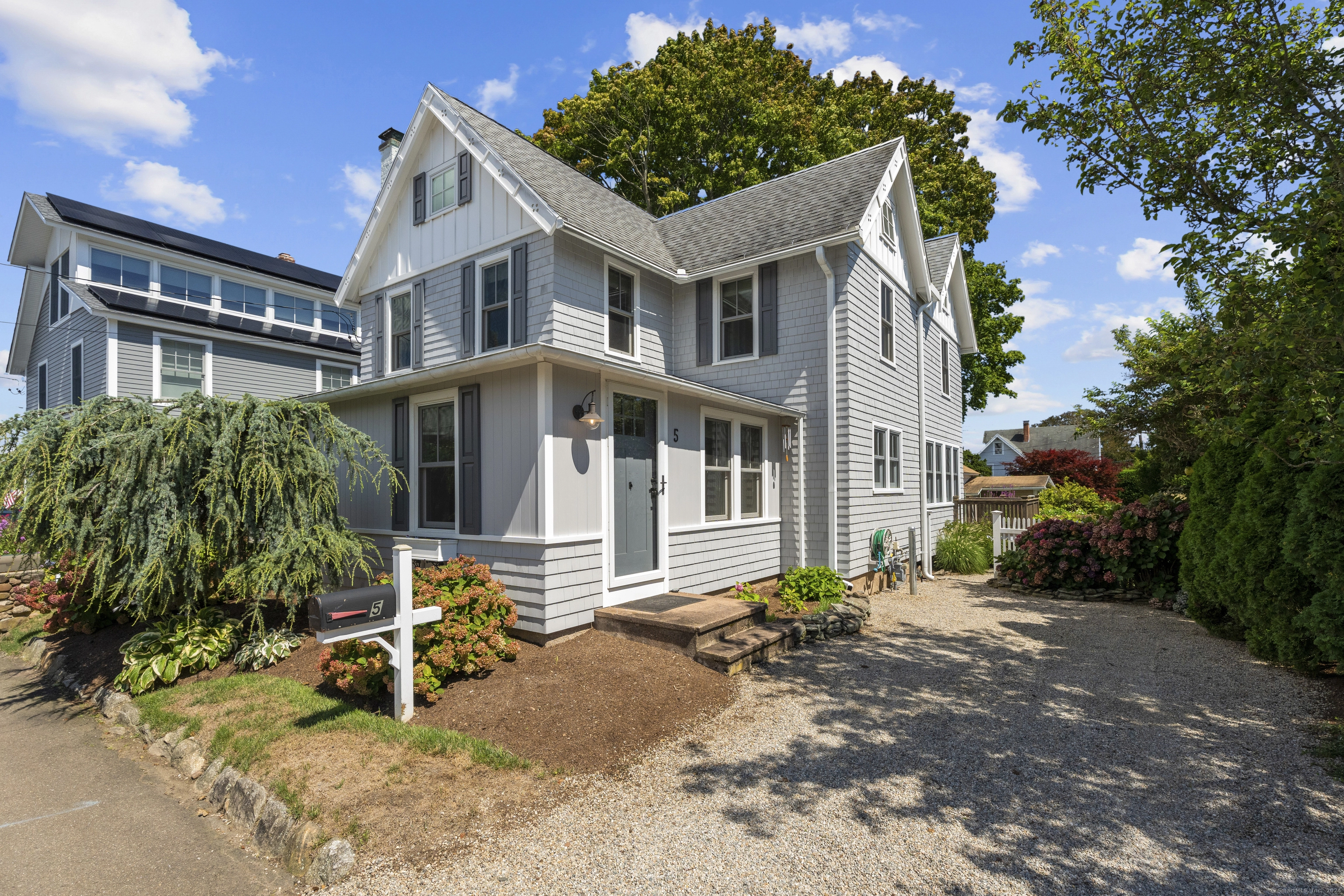 5 MacLean Pl  
