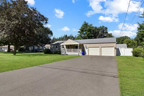 31 Arlington Rd, Windsor Locks, CT 06096